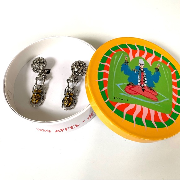 Iris Apfel Scarab Crystallized Eaarings-New in Box - Picture 10 of 16